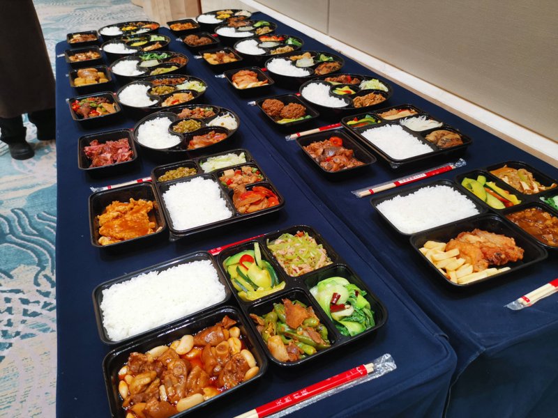食堂承包模式探析：如何提升校园餐饮品质